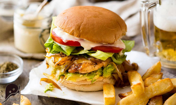 دلیل محبوبیت برگر ها چیست؟ + طرز تهیه همبرگر 3 مواد مورد نیاز چیکن برگر