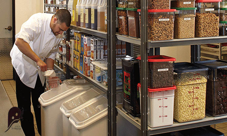 کنترل قیمت ها در رستوران ها 4 آگاه بودن از میزان موجودی انبار رستوران
