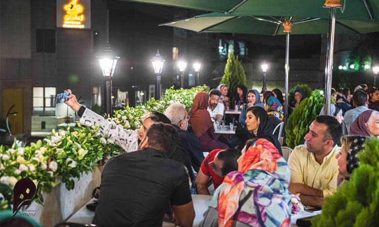 لیست کافه های تماشای فوتبال در تهران 3 کافه لابار از بهترین کافه های تماشای فوتبال در تهران