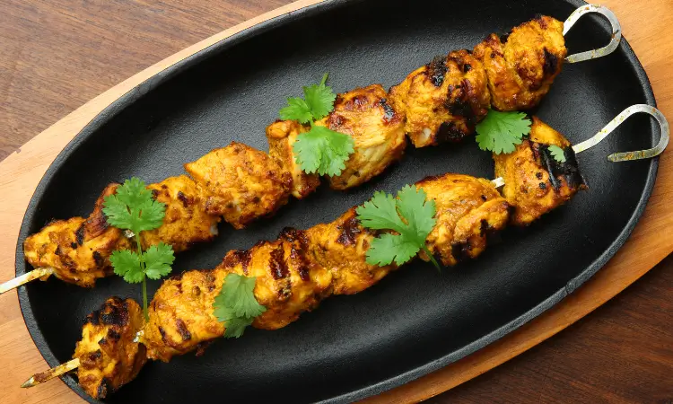 معرفی انواع کباب های ایرانی پرطرفدار 3 جوجهکباب: سفری به دنیای طعمها
