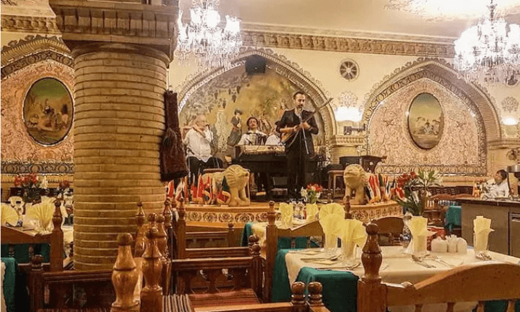 بهترین رستورانهای تهران با موسیقی زنده 3 رستوران تهرانپلازا