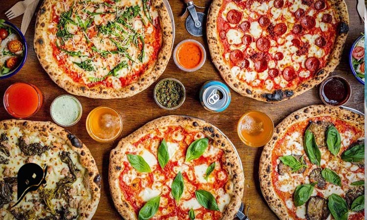 معرفی فهرست کاملی از بهترین غذاهای ایتالیا 2 ایتالیا پیتزا