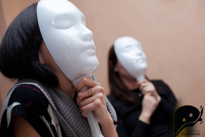 کافه های مافیا تهران: تجربه بازی و نوشیدنی در محیط جذاب 3 تجهیزات لازم برای بازی مافیا در کافه